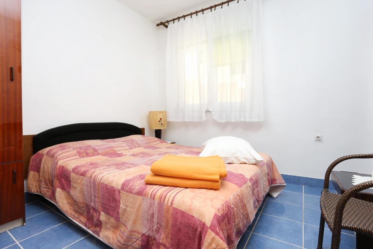 Apartments By The Sea Marusici, Omis - 1024 Mimice Exterior photo