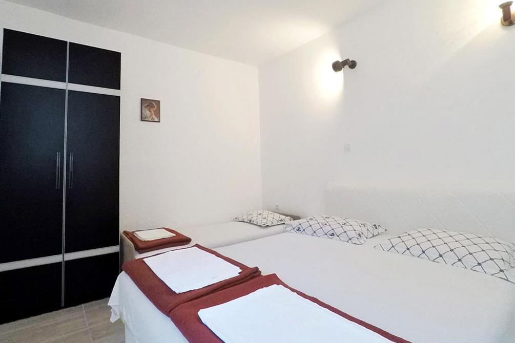 Apartments By The Sea Marusici, Omis - 1024 Mimice Room photo